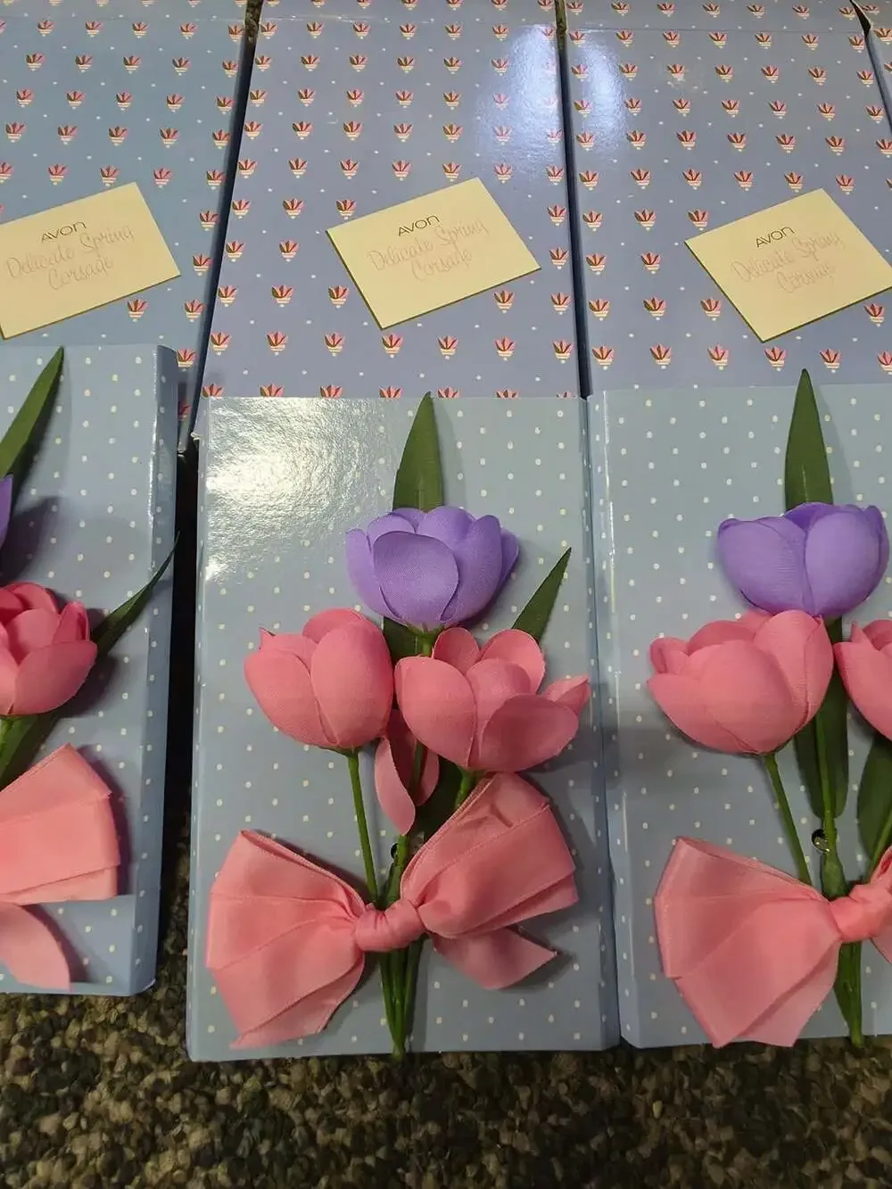 Avon Delicate Spring Corsage Flower Pin NIB